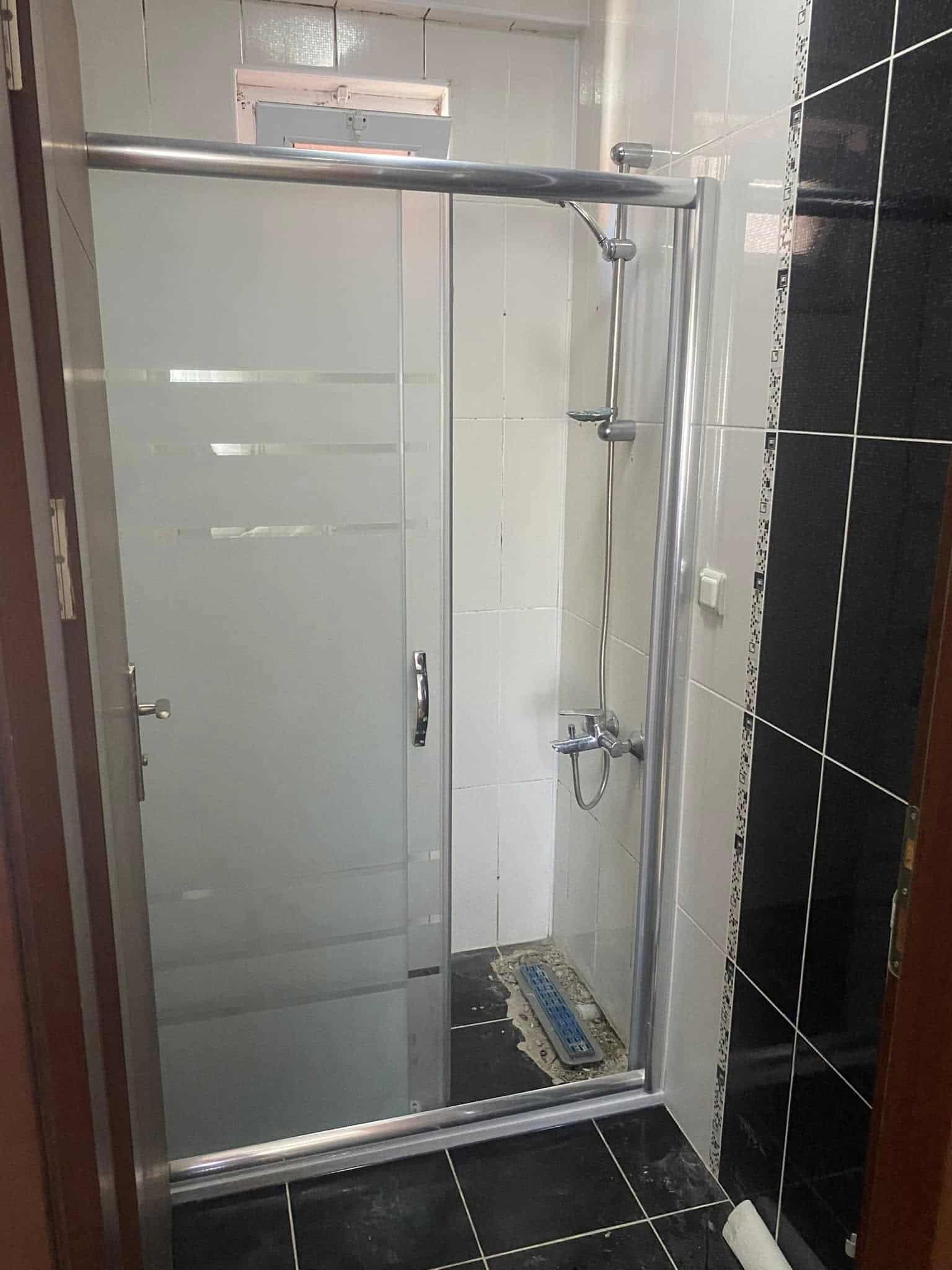 Buzlu camli surgu dus kabini | Antalya Su Tesisat